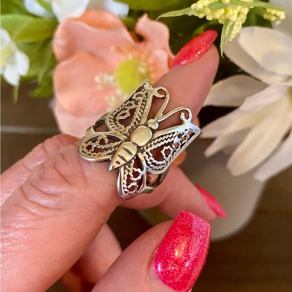 *SOLD* Sterling Butterfly Ring🌻